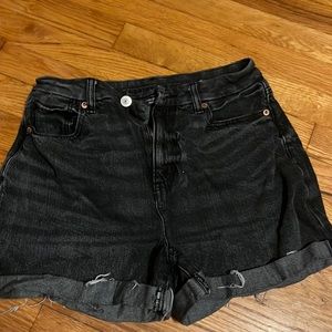 American Eagle curvy mom short